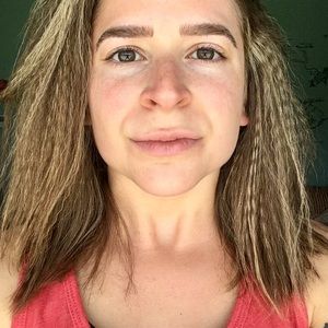 Meet your Posher, Adrienne